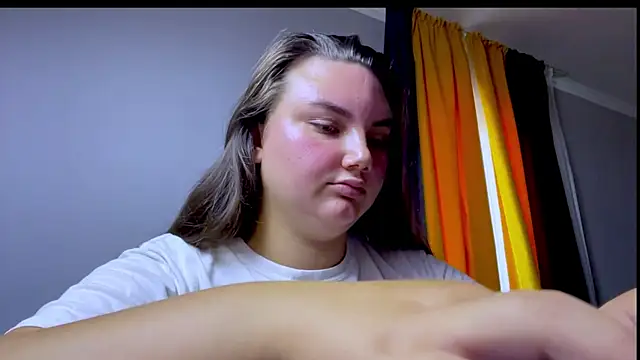 Dreamyblushfairy webcam