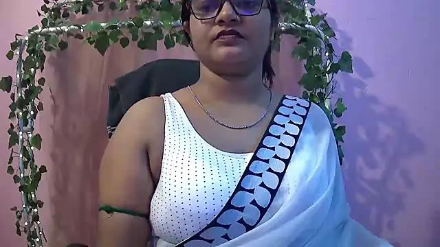 Pari-new live webcam show