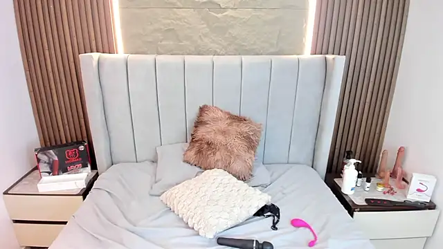 NINAMARTINS live webcam show