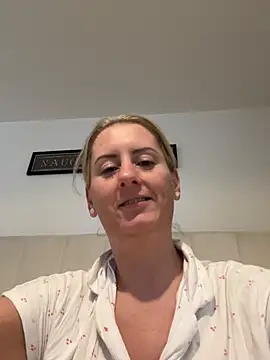 Elegant_Erin live webcam show