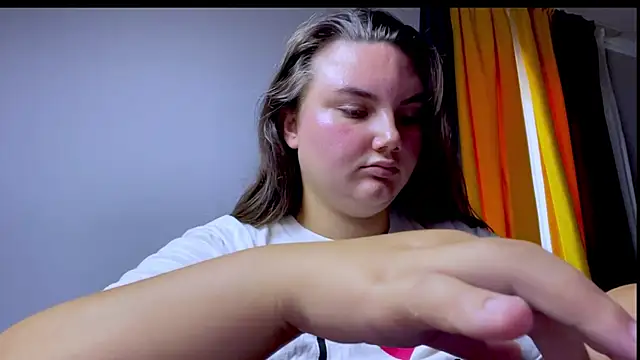 Dreamyblushfairy webcam