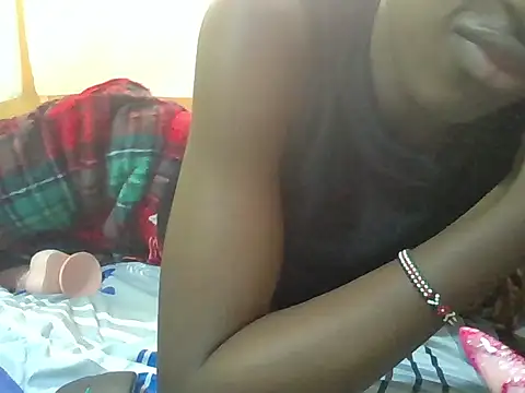 ebony_blacky live cam on StripChat
