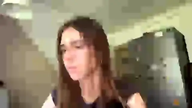 ZaraGuyette live cam on StripChat