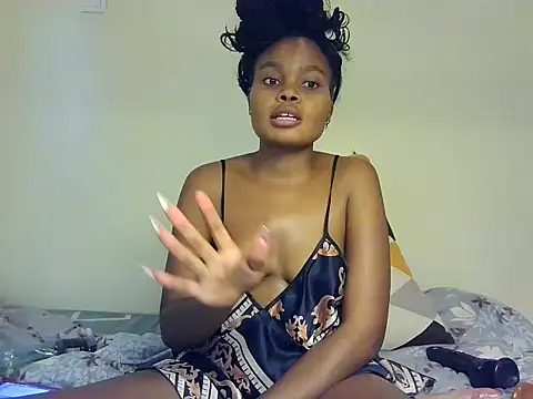 Lovely_bustybunny