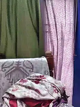 Meera_mia live cam on StripChat