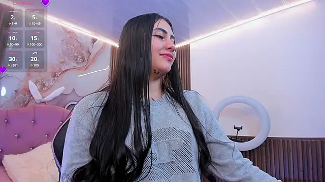 Kiara_tay live cam on StripChat