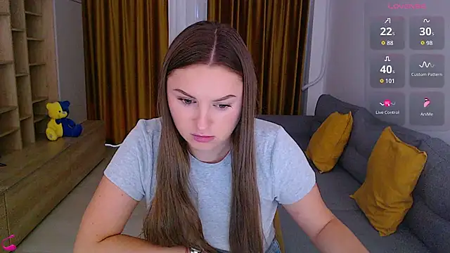 mia_bloomy webcam