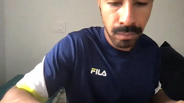 Lucascacaca webcam