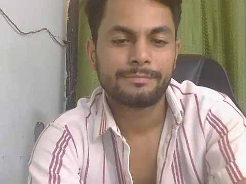Stubborndesiboy live cam on StripChat