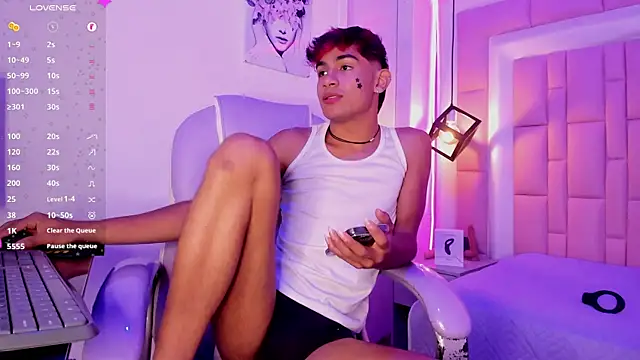 cherub_ live cam on StripChat