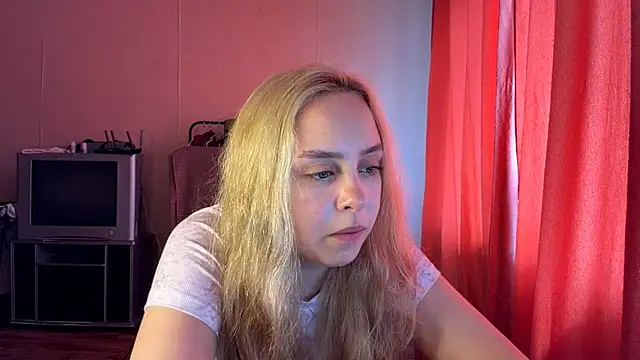 ZoraDearmon live webcam