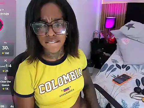 Pauline_Fox live webcam show