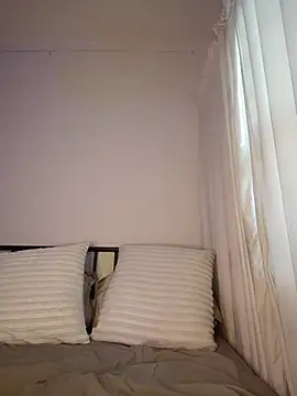 TopsyWilde webcam