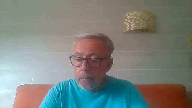 tuggy59 live cam on StripChat