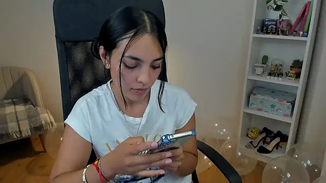 _BellaEvans_ webcam