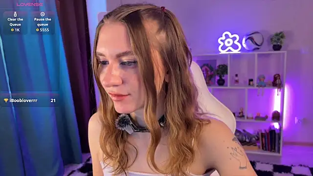 KellySunn webcam
