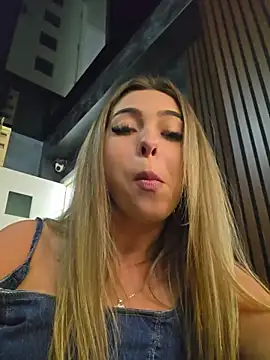 AylinRosee webcam