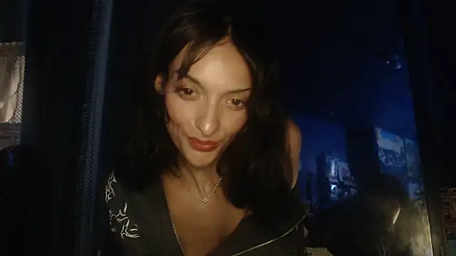 LayneeUnlocked webcam
