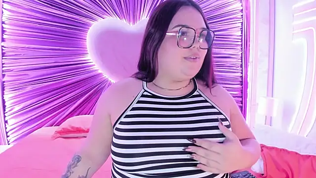 Lushi_Love webcam