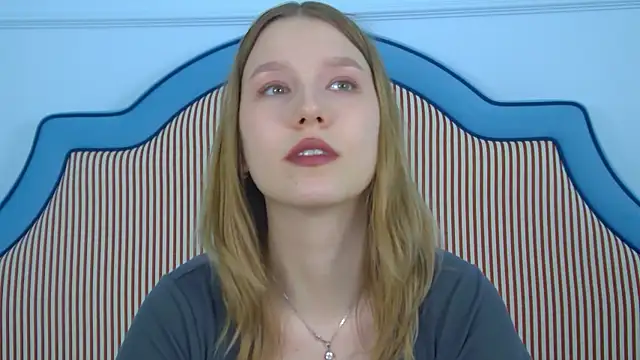 LiliLinn webcam