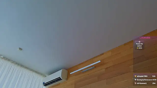 AliciaBrooks webcam