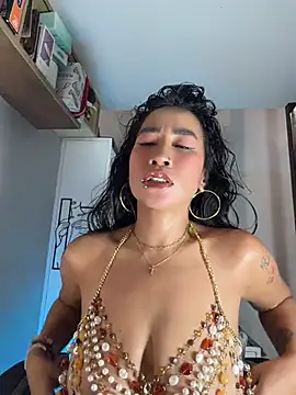 AsianMilfSheryl