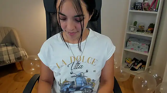 _BellaEvans_ webcam