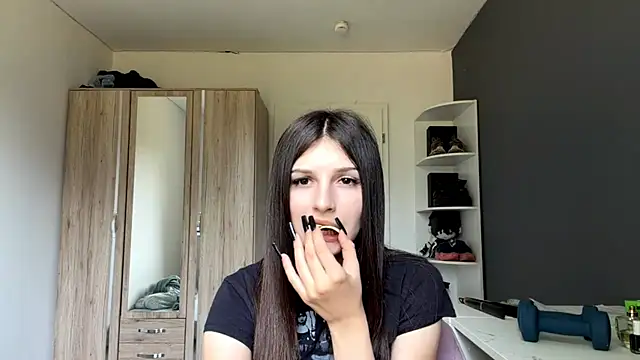SpanishRooter live cam on StripChat