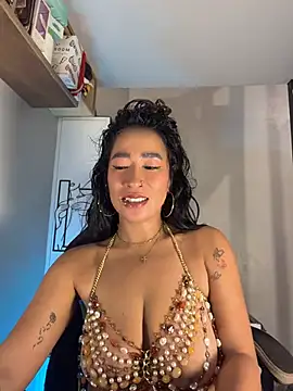 AsianMilfSheryl webcam