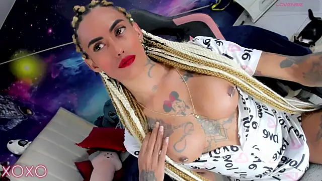 Nella_Dolls webcam