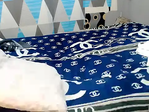 Trish_CurveCock webcam