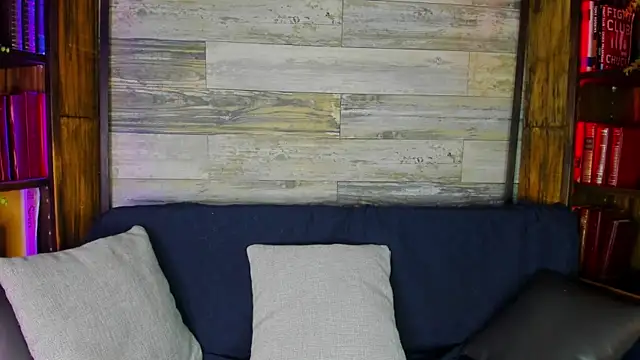 MikeEstevess live cam on StripChat