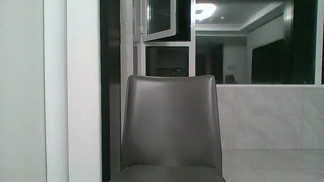 nole_china7 (Ask my age) - talk / fun / cum