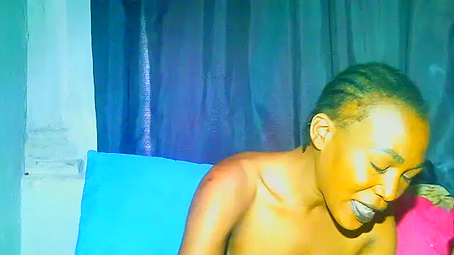 freaky_naughty live cam on StripChat