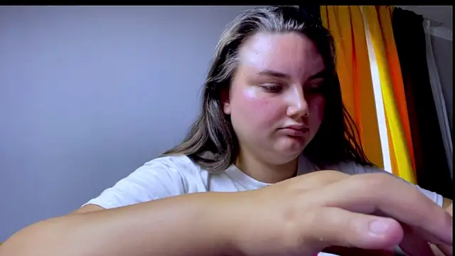 Dreamyblushfairy webcam