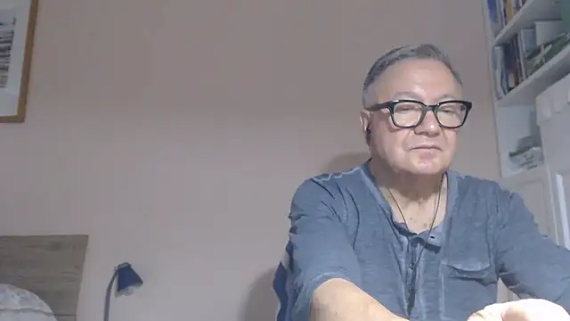 YOU6me live cam on StripChat