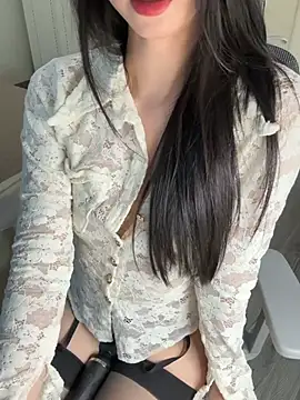 AmyamySerena webcam