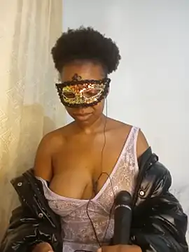 CreamyCupCake_96 webcam