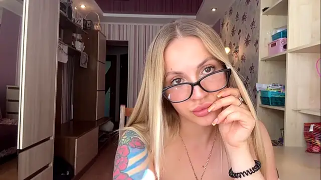 CelineBetzel webcam