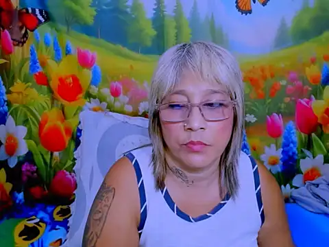 indianroxy webcam