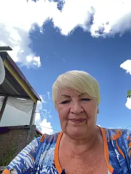 Laura_Millf webcam