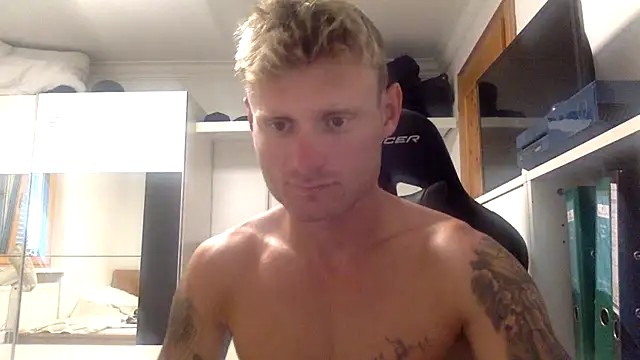 Nakedendurance1994