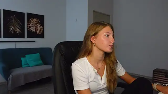 Lana_Jewel webcam