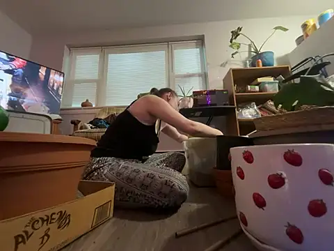Snowbunnycake_131 webcam
