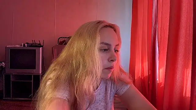 ZoraDearmon webcam