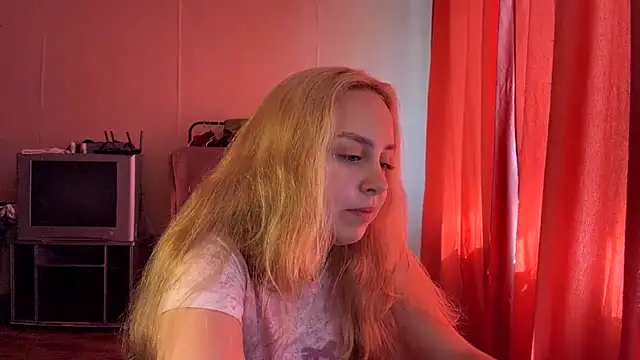 ZoraDearmon webcam