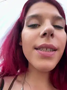 RiriRoseey live sex cam