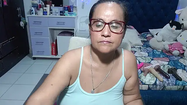 pervert_mommy_ live webcam show