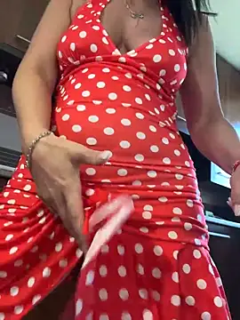 Hotmomcheckk_