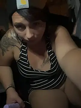 RebelReign live cam on StripChat